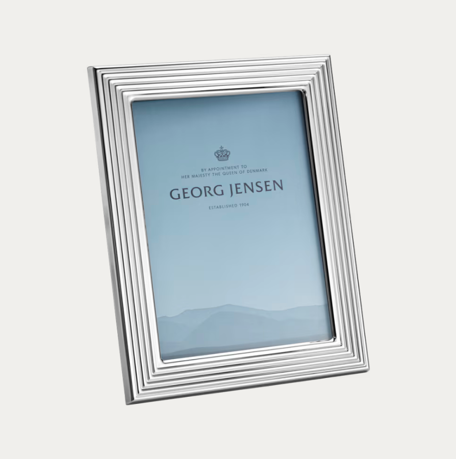 Bernadotte Frame Medium 5x7 inches (13cm x 18cm)